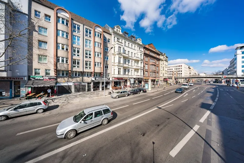 WBS erforderlich. 3-Zimmer mit Hofbalkon — photo 1